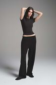 תמונת כל הלוק של CLASSIC STRAIGHT LEG PANT
